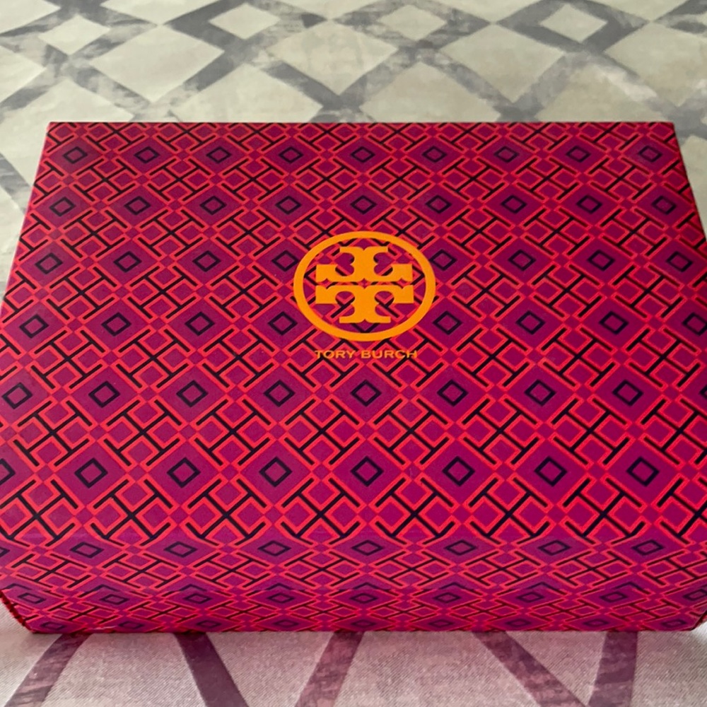 Tory Burch Savannah Wedge Sandal size 9.5 NEW